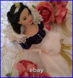 Barbie doll Vintage Disney Holiday Princess snow White 1985 cute Dress up