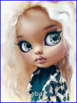 Blythe Doll OOAK Custom Leopard Blond Swarovski princess