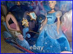 Disney Cinderella Special Edition Twinkle Lights Carriage Horse Barbie Doll NIP