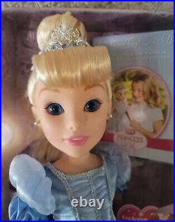 Disney Princess And Me Doll Cinderella Doll 18 with Royal Sleepwear NEW