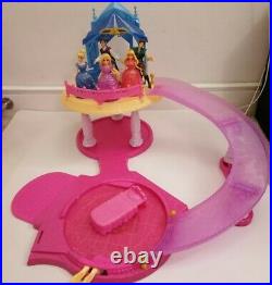 Disney Princess Glitter Glider Magiclip Castle + 3 Princesses & 2 Male Figures