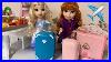 Elsa_And_Anna_Toddlers_Packing_For_Vacation_Disney_Princess_01_fck