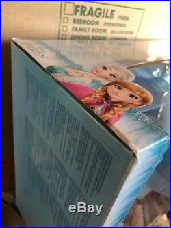 Frozen Elsa Musical Ice Castle Playset New 2013 Elsa & Anna Dolls Olaf Disney