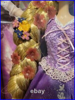 NIB Disney Store Tangled Rapunzel 16 Deluxe Light Up Singing Princess Doll