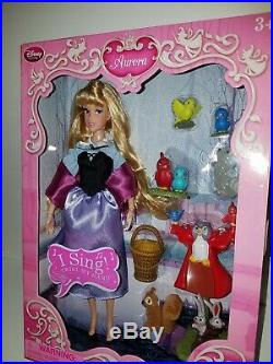 RARE Disney Store Deluxe Singing Princess Aurora 11.5 Doll Sleeping Beauty Set