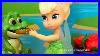 Toys_And_Dolls_Fun_The_Teacher_Is_The_Evil_Queen_Elsa_And_Anna_Toddlers_Sniffycat_01_snwk